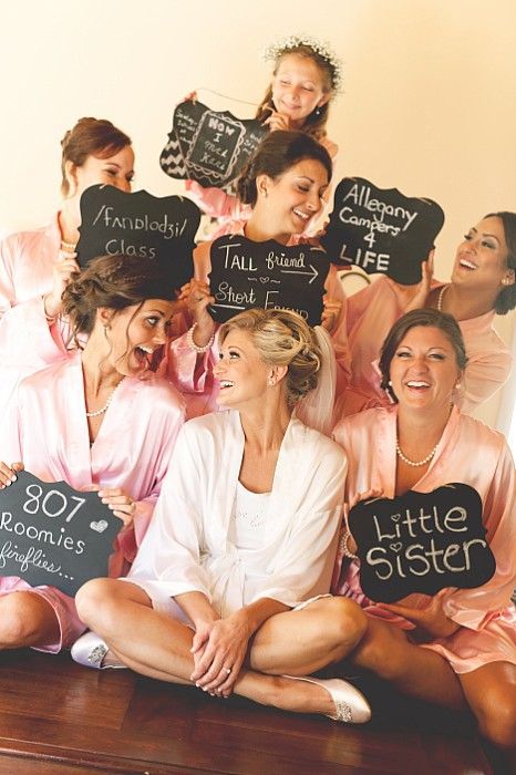 From selecting the bridal party to choosing THE dress - plan carefully because you dont want to have any regrets! This list is a lifesaver!