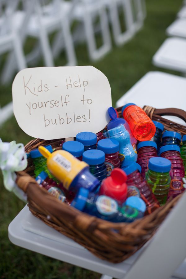 www.echopaul.com/ #wedding Bubbles at the outdoor wedding or reception to keep the little ones busy.