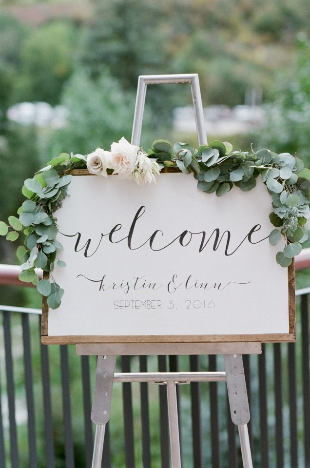 Wedding Signs That Your Guests Will Love