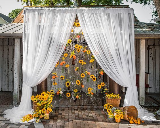 Bright Sunflower Wedding Ideas You Will Enjoy
