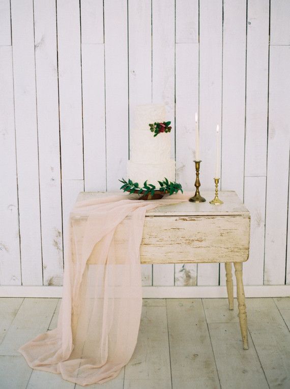 Spring Wedding Table Runners for Your Wedding