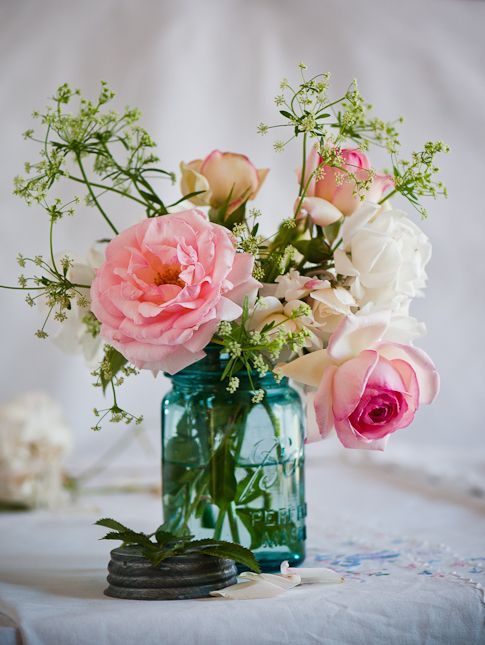 Simply Chic Wedding Flower Decor Ideas